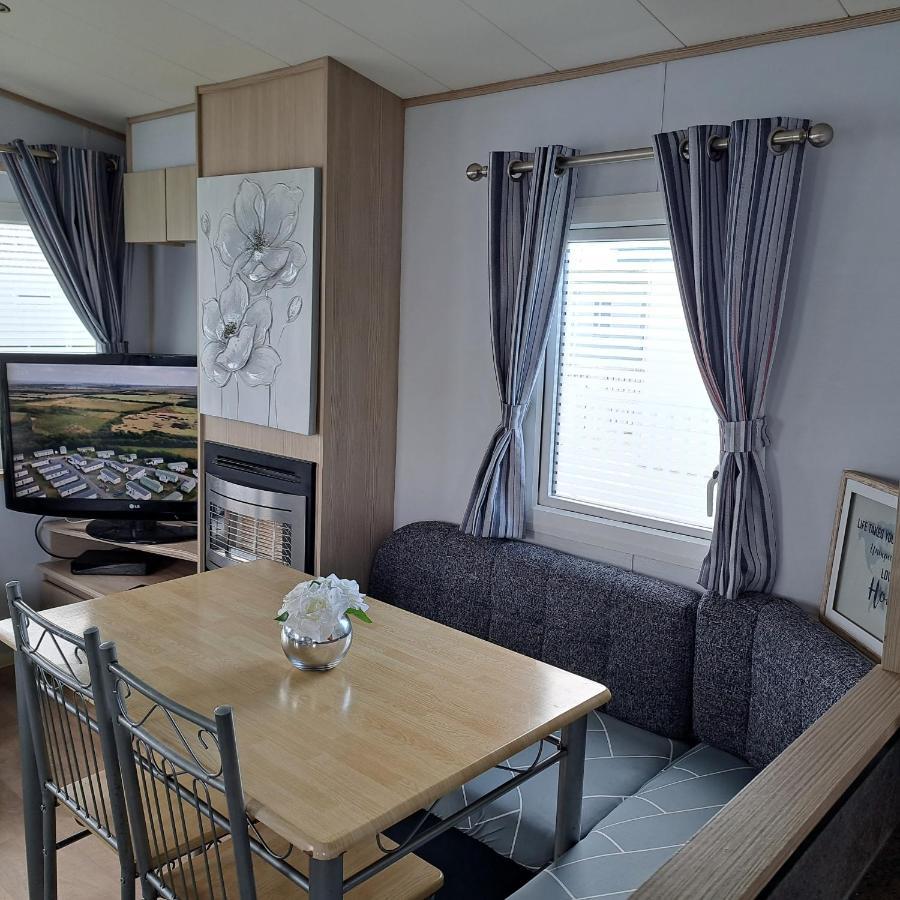 CJ&Daisies Holiday Home Prestatyn Extérieur photo